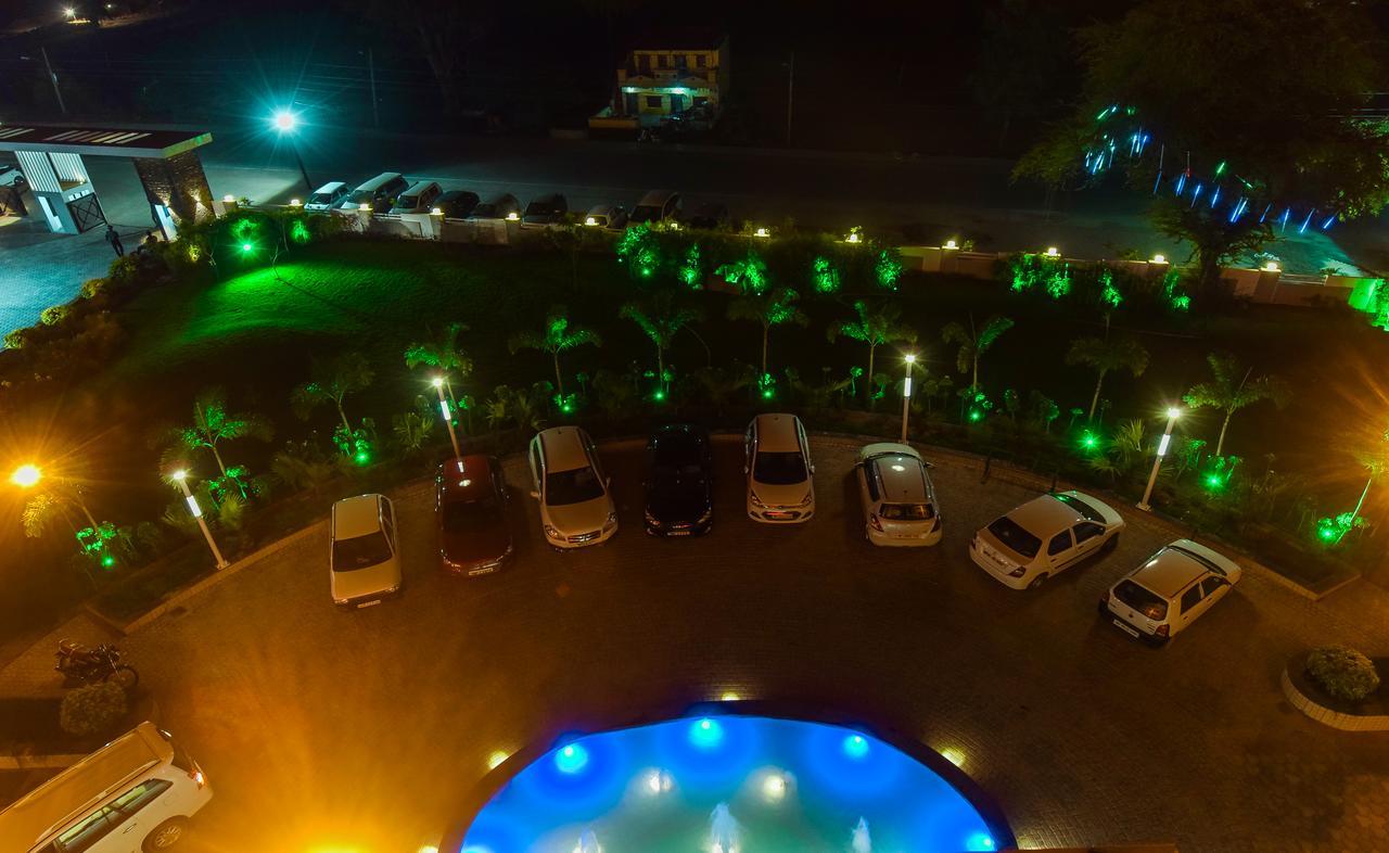 Hotel Atharva Ujjain Luaran gambar