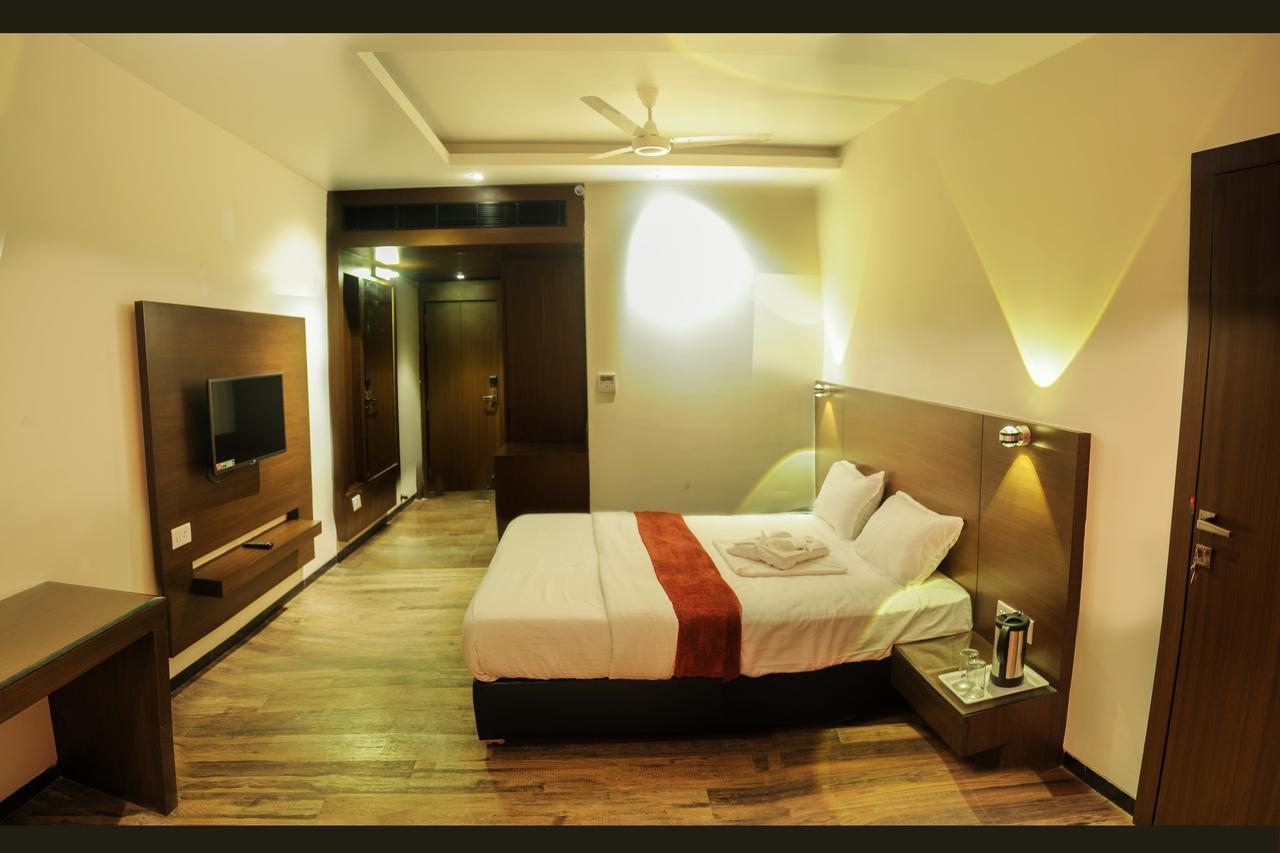Hotel Atharva Ujjain Luaran gambar